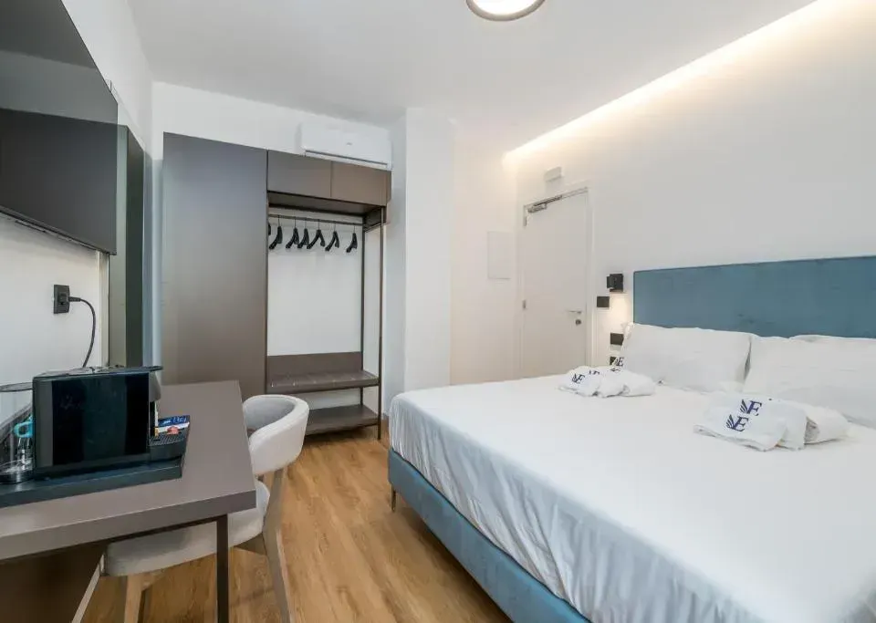 Photo 1 of 10, Ermes Suites & Rooms Bari