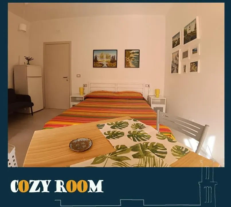 Photo 6 of 10, cozy room