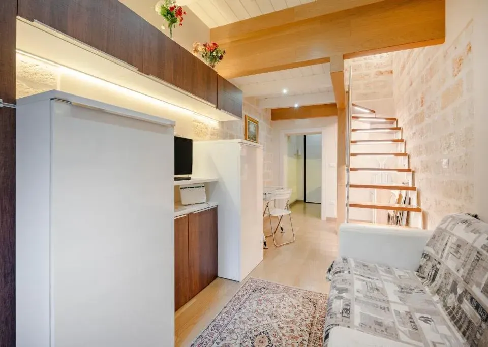 Photo 8 of 10, Rosato 31-loft Vista Mare