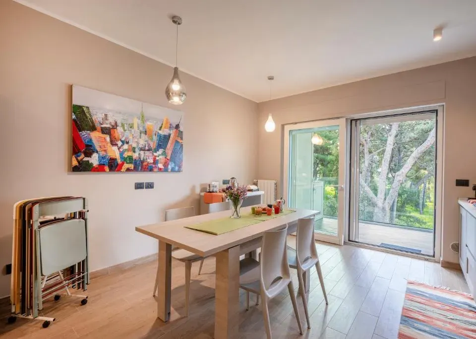 Photo 5 of 10, GuestHost - Casa Green Joyful Apartment