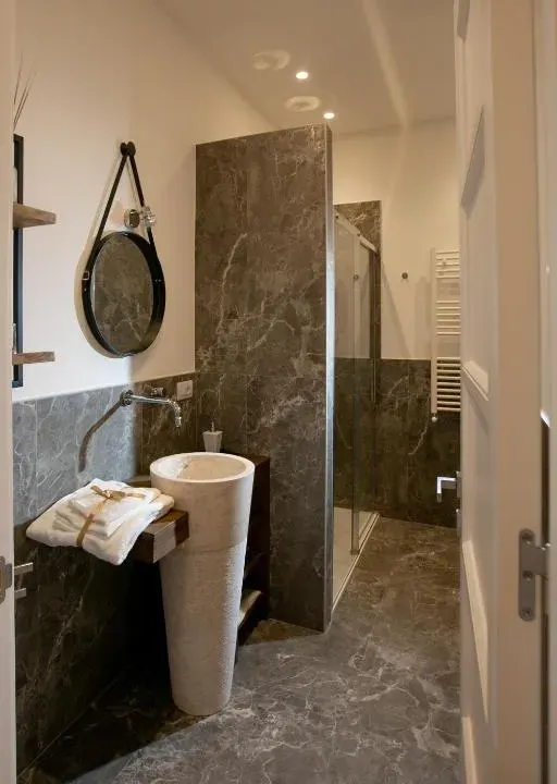 Photo 8 of 10, Abate Luxury Interno 3