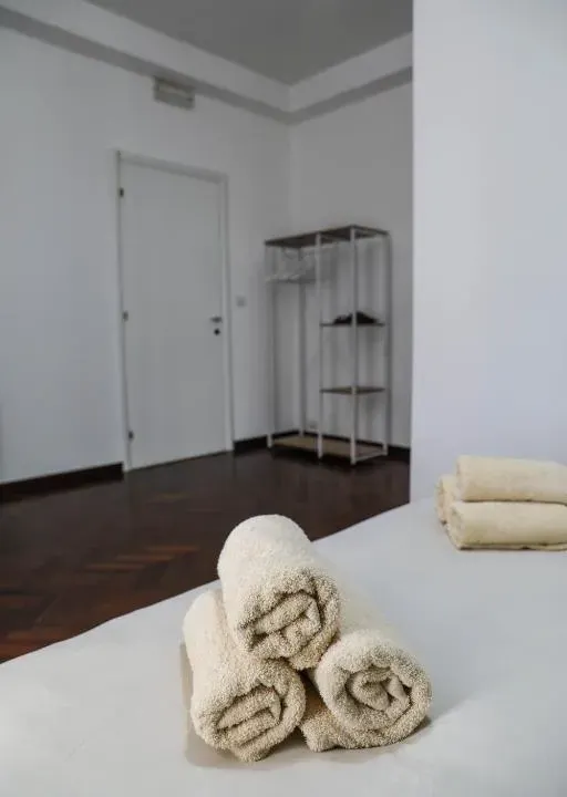 Photo 3 of 10, Vita Home