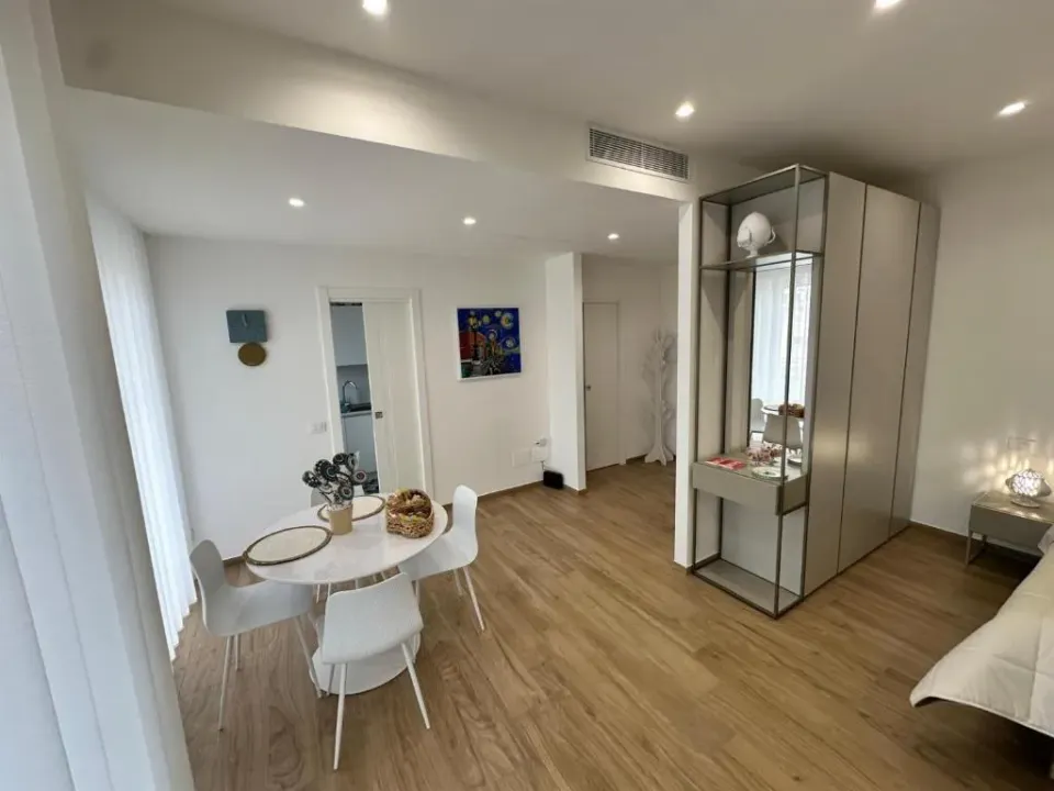 Photo 7 of 10, Di Passaggio Apartment