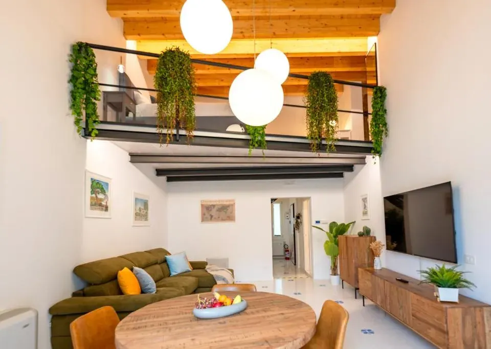 Photo 3 of 10, Corte Dama - Live Like a Local in Bari Vecchia