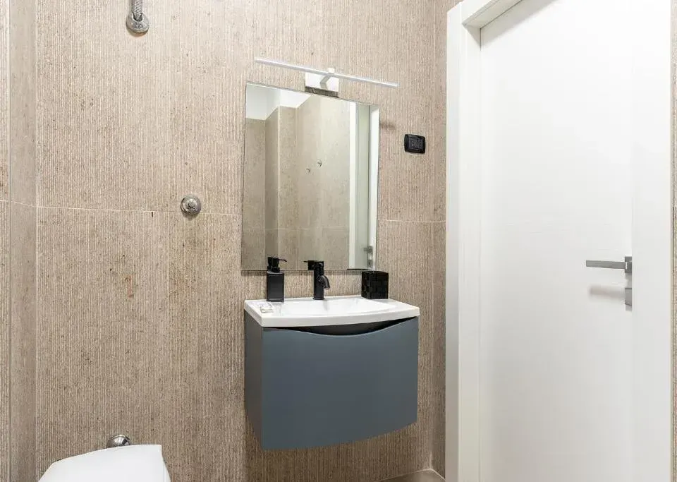 Photo 8 of 10, Fourooms Bari - Principe Amedeo
