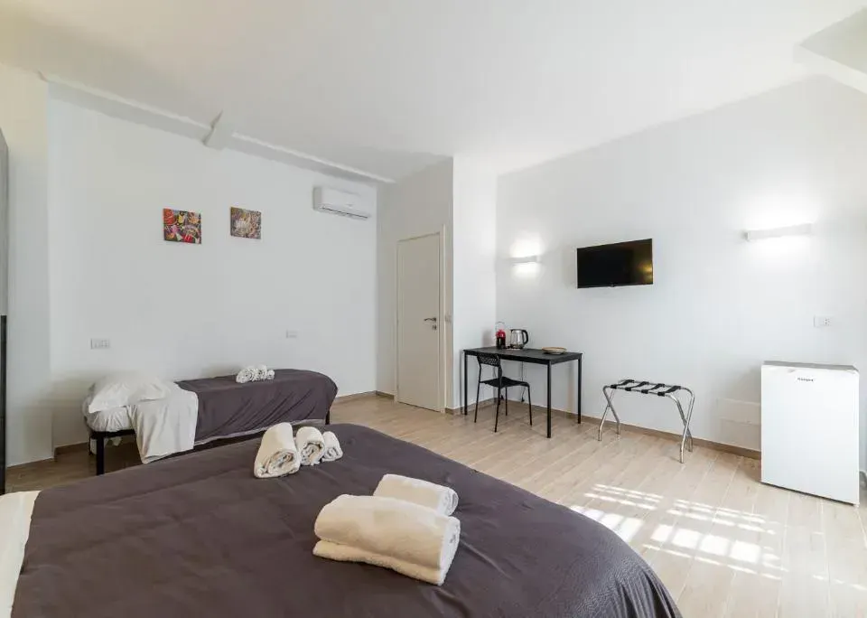 Photo 4 of 10, Al Teatro Rooms