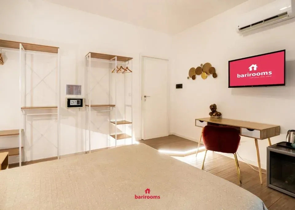 Photo 4 of 10, BARIROOMS - Melo Suites