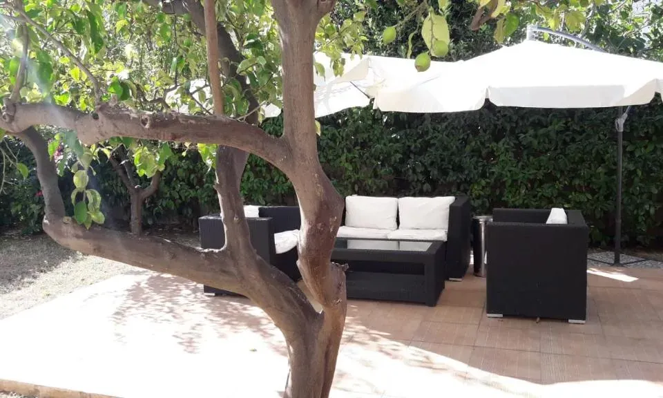 Photo 1 of 10, Villa Del Mar