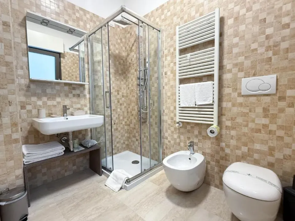 Photo 10 of 10, Room 56 - Suites