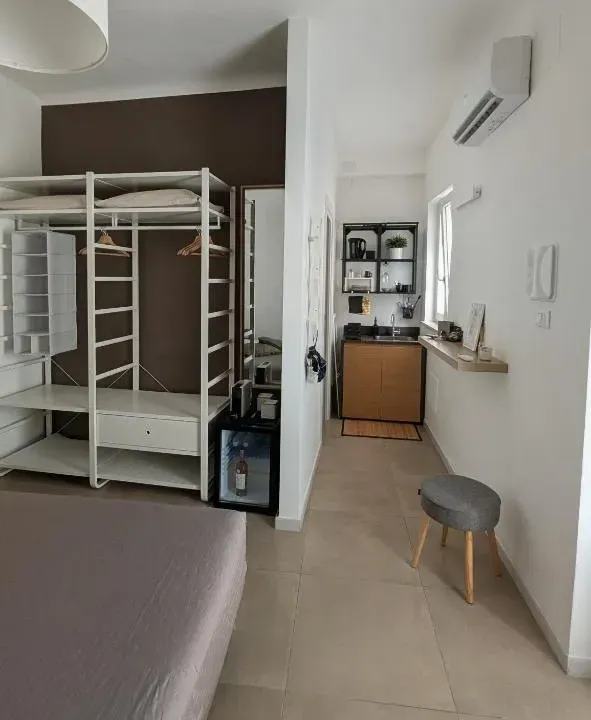 Photo 6 of 10, Solaria Suites