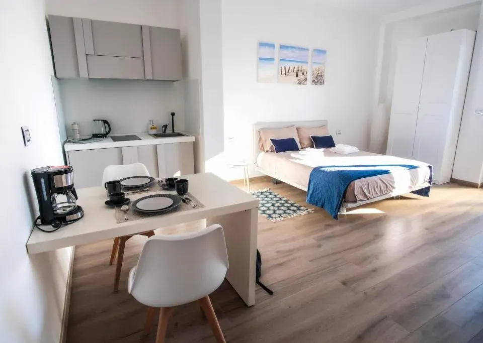 Photo 2 of 10, Rossani Miniapartdeluxe - Business Suite