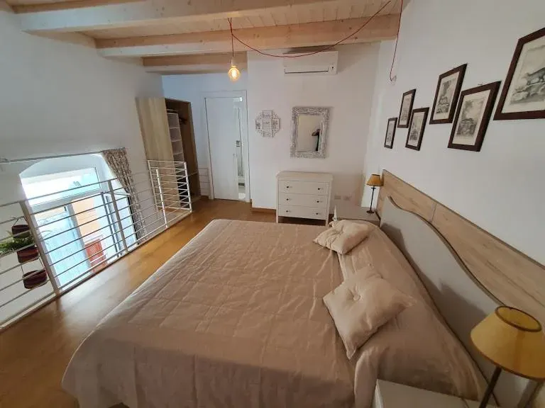 Photo 7 of 10, Arco Della Neve Guest House