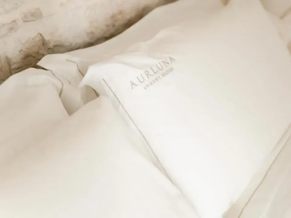 Photo 4 of 10, Aurluna Luxury Suites