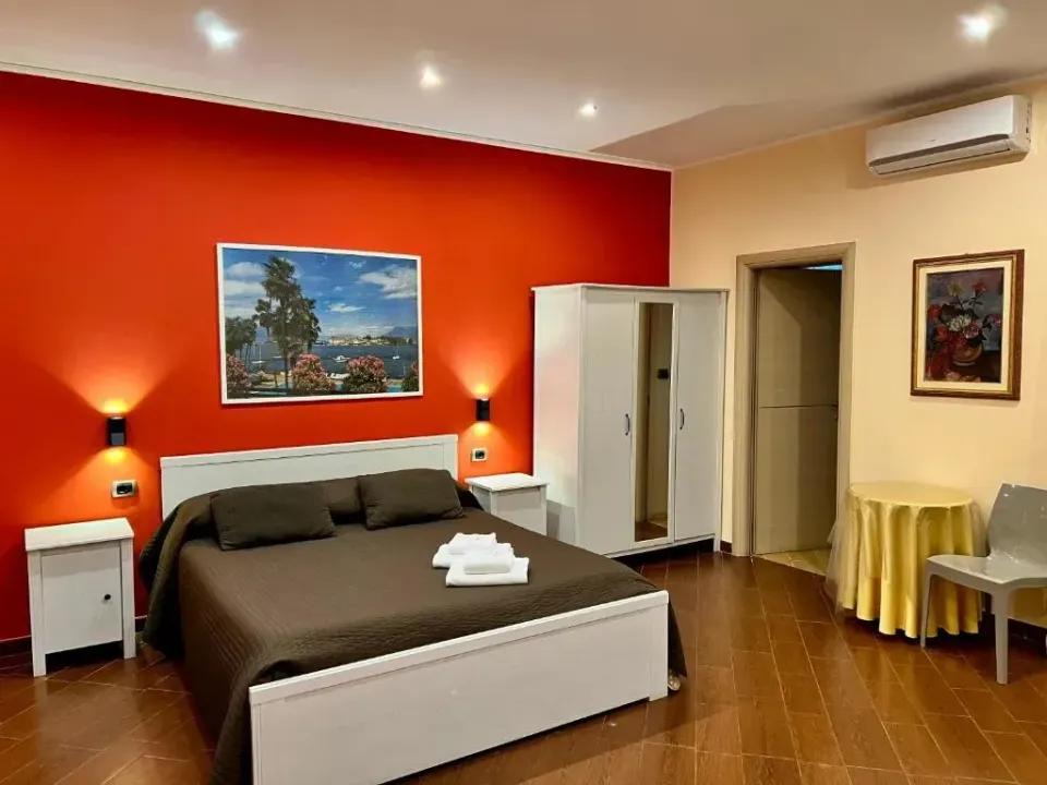Photo 1 of 10, Airport Rooms - Bari