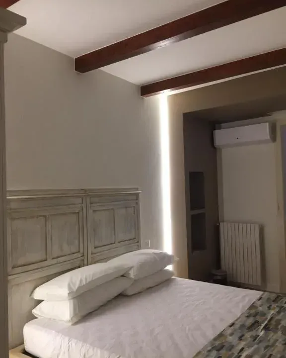 Photo 3 of 10, Apulia 35
