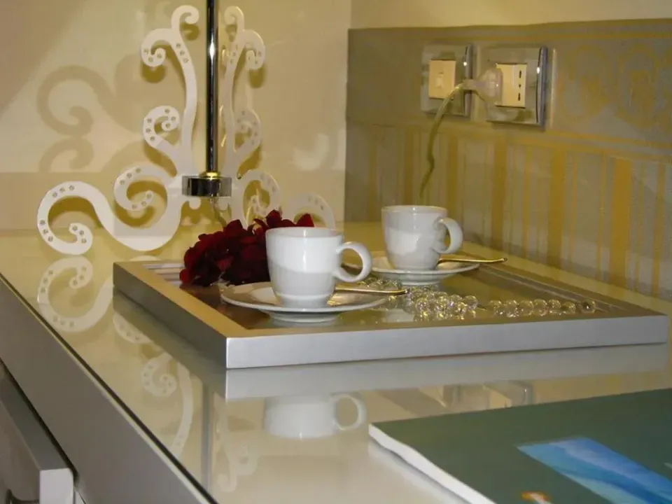 Photo 7 of 10, JR Hotels Oriente Bari