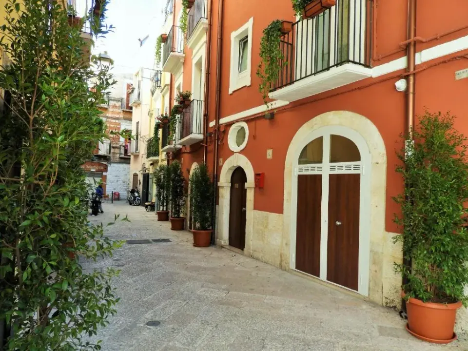 Photo 1 of 10, Arco Della Neve Guest House