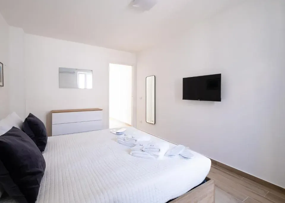 Photo 9 of 10, Amas Loft Apartment Bari - Abate Gimma