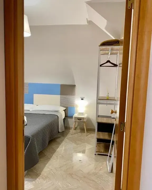 Photo 9 of 10, Ginevra Rooms