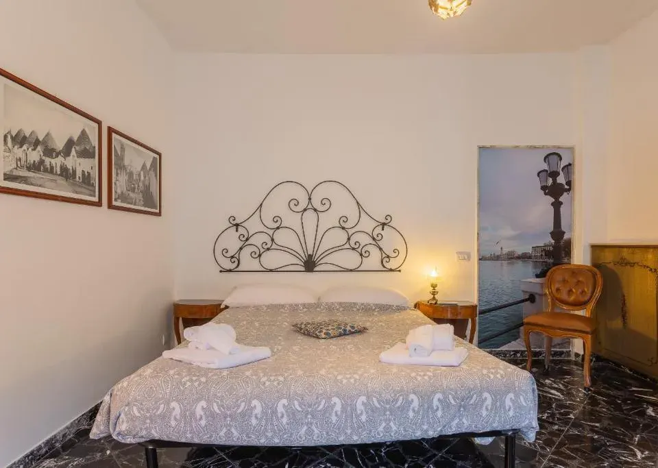Photo 5 of 10, Golden and Silver Apartments by Wonderful Italy