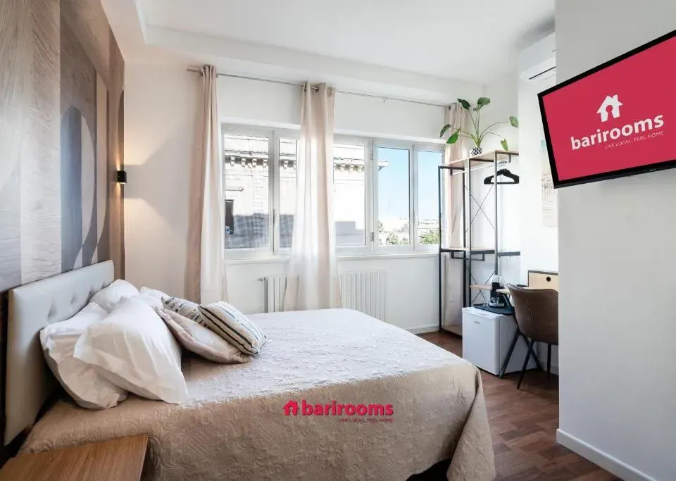 Photo 9 of 10, Barirooms - Crisanzio Suites