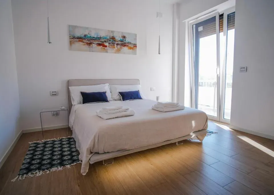 Photo 2 of 10, Rossani Suites&Aparts