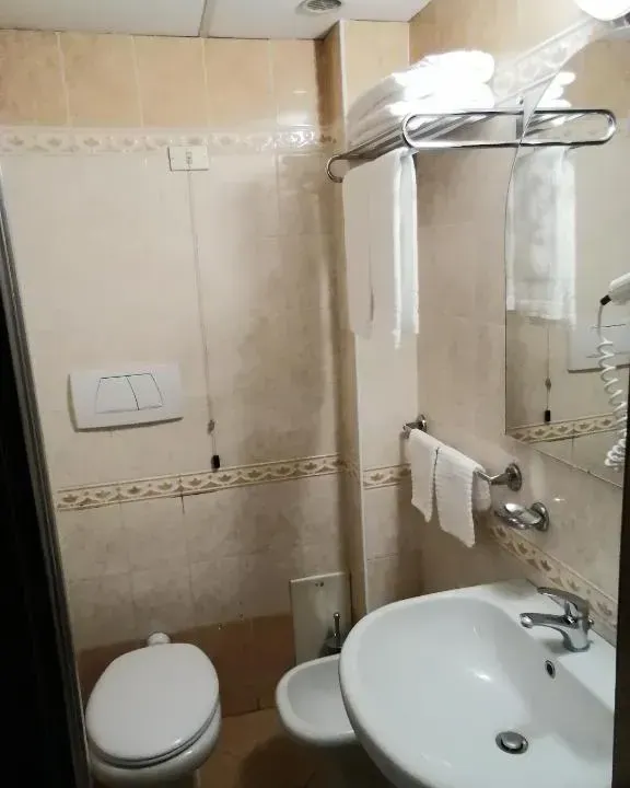 Photo 2 of 10, Hotel de Rossi