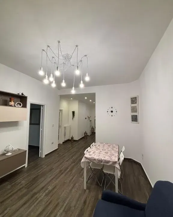 Photo 6 of 10, Home Chiara