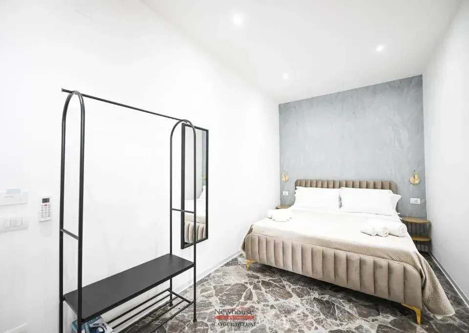 Photo 9 of 10, Newhouse CAVOUR Deluxe