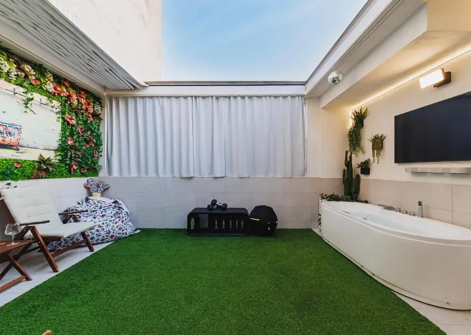 Photo 8 of 10, Secret Terrace Bari