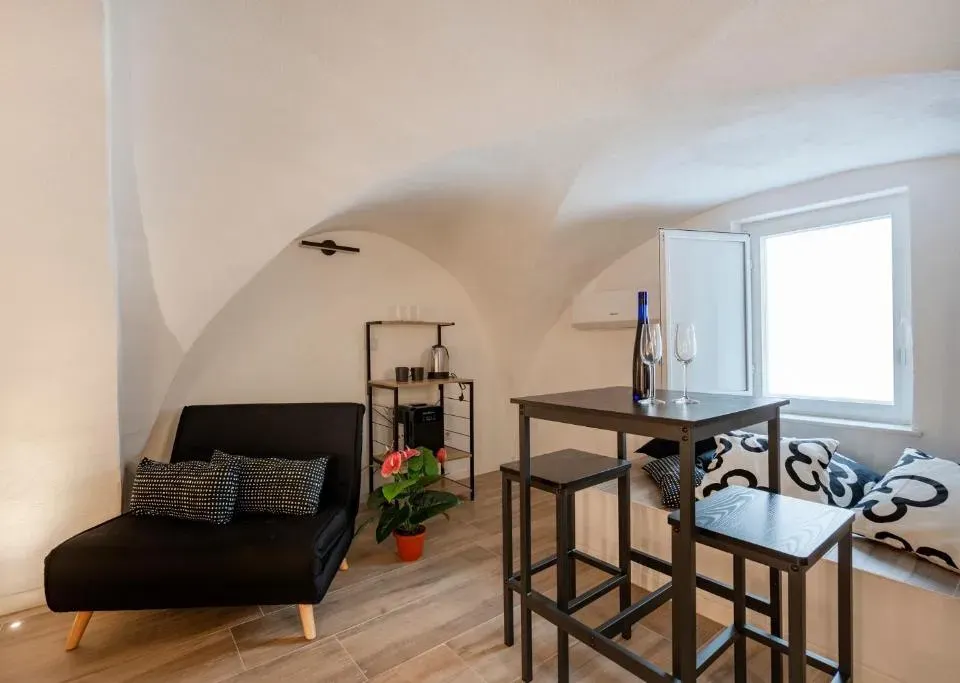 Photo 4 of 10, GuestHost - Vaulted Rooms in the heart of Bari