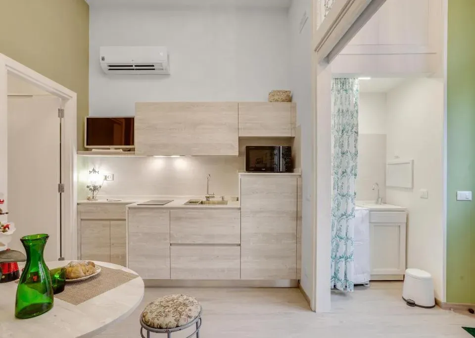 Photo 7 of 10, GuestHost - Madame Bari fully equipped apartment