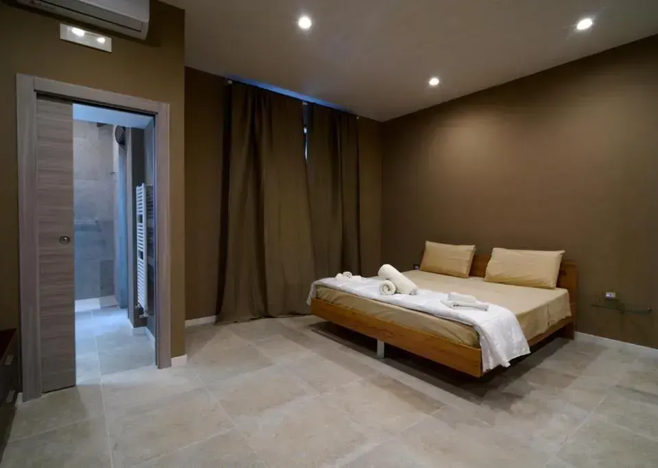 Photo 9 of 10, Suite DELFINO 39