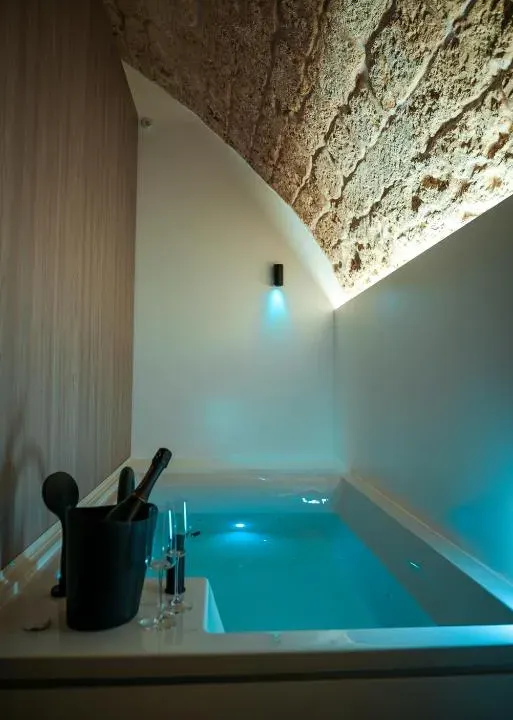 Photo 1 of 10, Myra Bari Bed & Spa