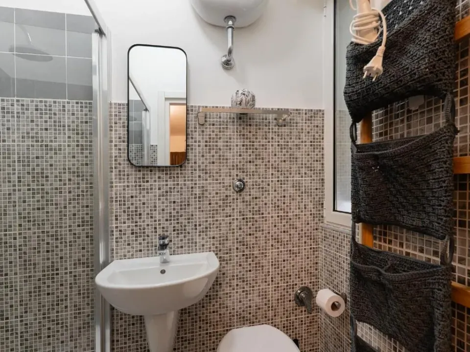Photo 8 of 10, Mica Home Sparano