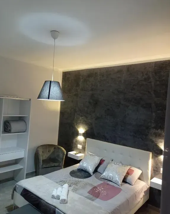 Photo 3 of 10, Casa Sanabria