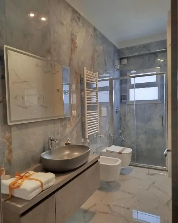 Photo 8 of 10, Luxury Melo Apartment