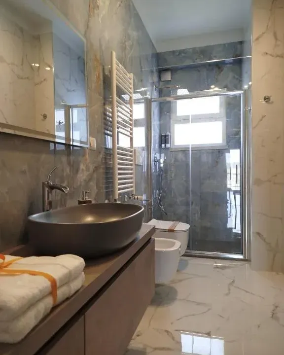 Photo 3 of 10, Luxury Melo Apartment