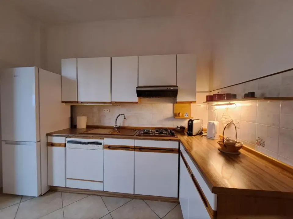 Photo 8 of 10, 2 Giugno House