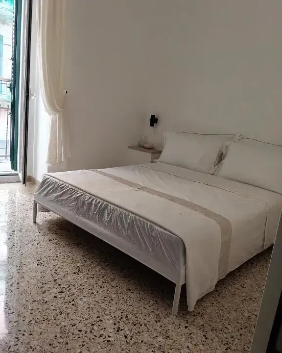 Photo 2 of 10, casatofeni on the sea 2 cattaro ap