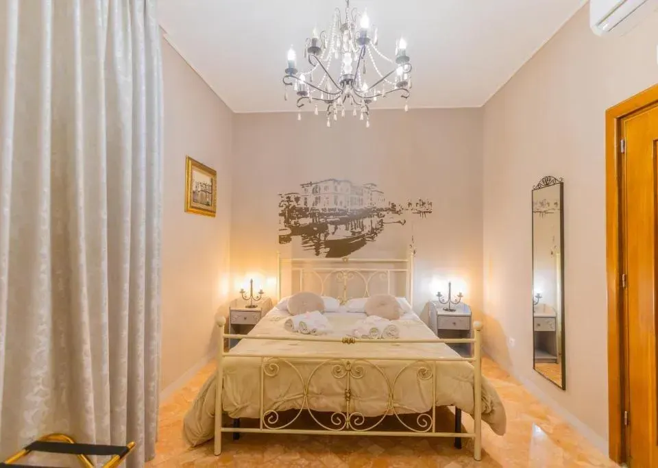 Photo 4 of 10, Bari Antica Boutique B&B