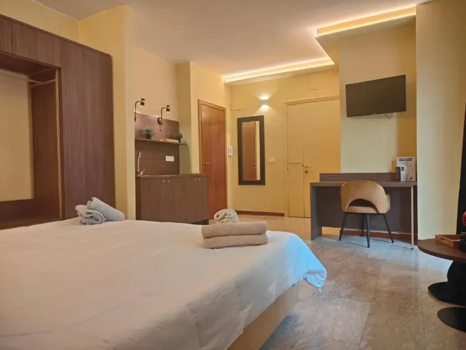 Photo 3 of 10, CconfortHotels Murat Garden